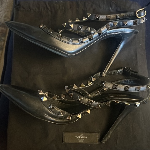 Valentino Rockstud Noir 🖤 - Picture 5 of 11